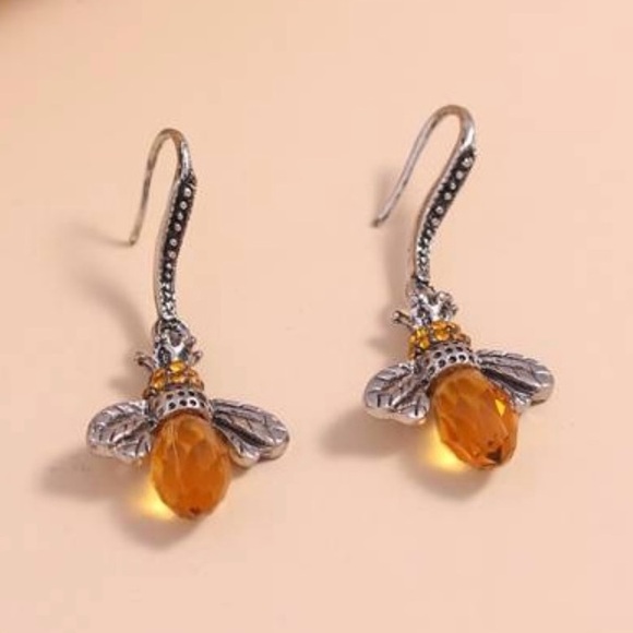 “Amber Abdomen Queen Bee” Faceted Tomenta Bumblebee Honeybee Victorian Earrings - Picture 13 of 16